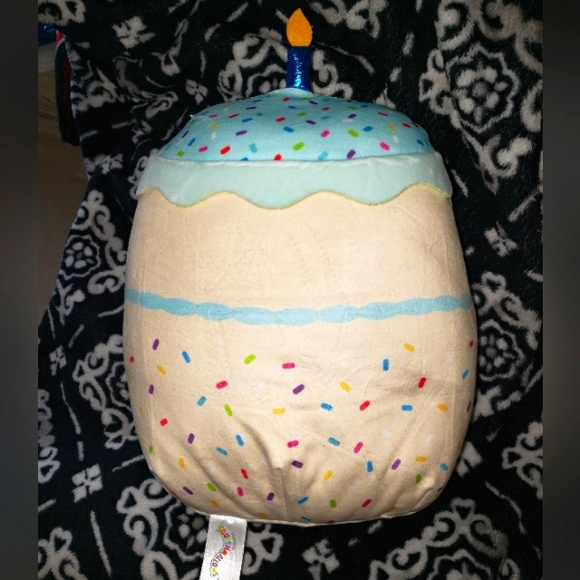 Squishmallow 10" KIKS The Vanilla Cake HAPPY BIRTHDAY SQUAD KELLYTOY NWT candle - Picture 2 of 6